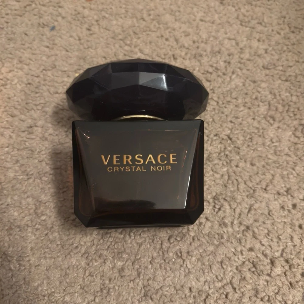 Versace Crystal Noir Collecting Bottle & Box - Picture 2 of 2